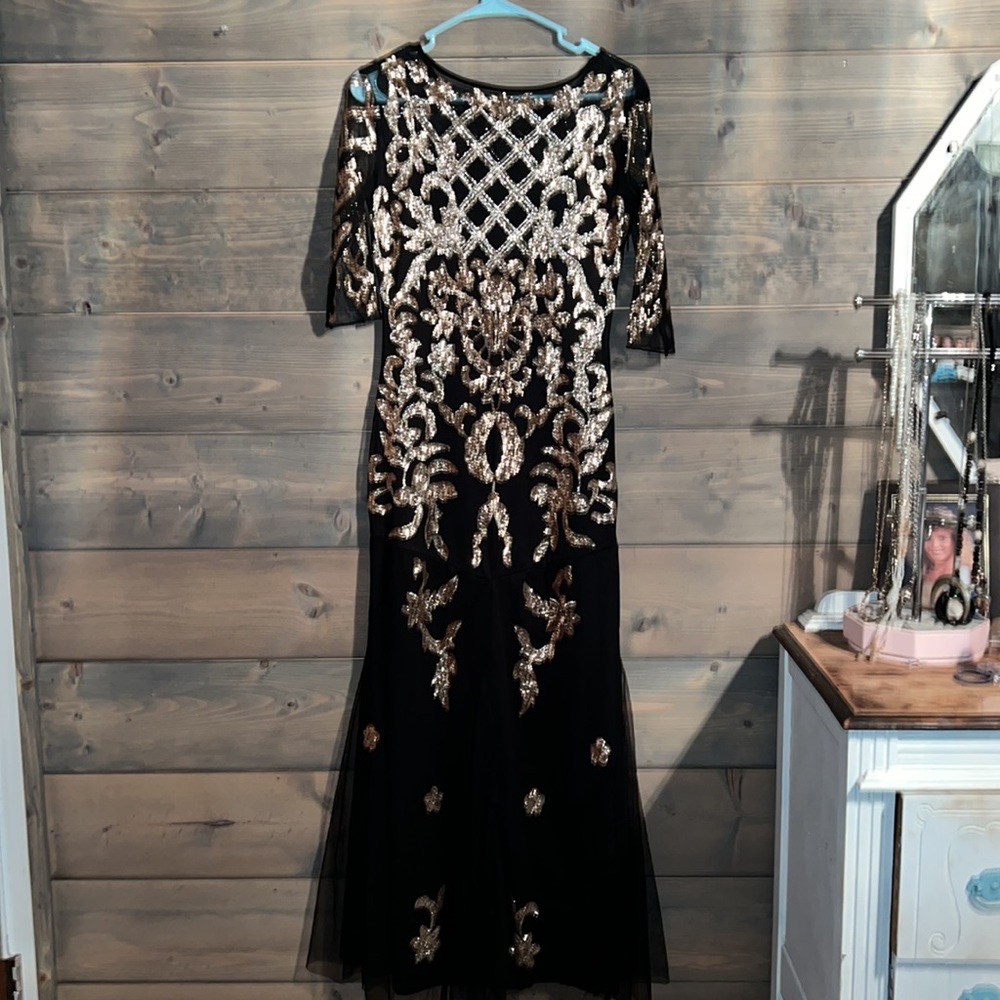 Beautiful vintage black dress with gold sequins - Picture 7 of 11